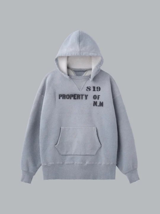 グレーフーディー