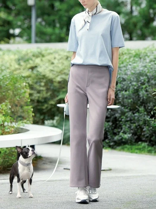 ケトレルパンツ着用イメージ(女性と犬)