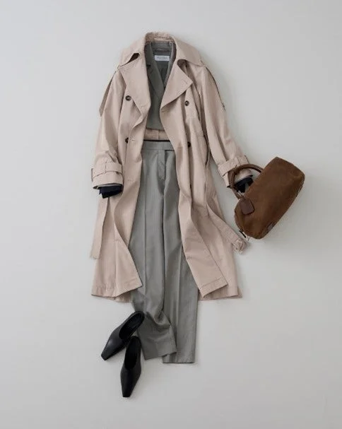 ベージュのトレンチコートを主役にしたきれいめカジュアルなコーディネート