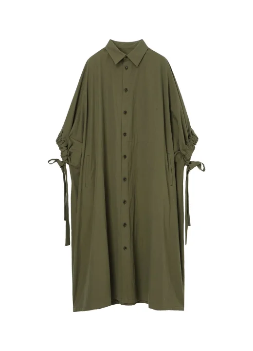 カーキ色のロング丈シャツワンピース
