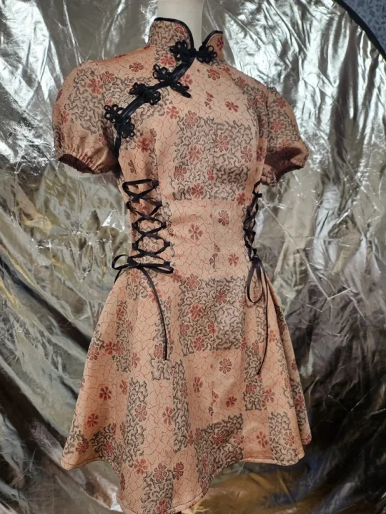 花柄のチャイナドレス風ワンピース