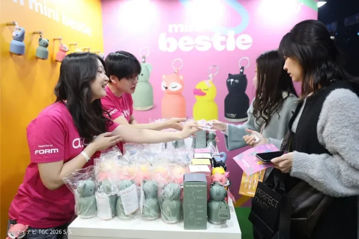 ガチャガチャでミニベスティなど豪華景品が当たるブースイベントは大盛況