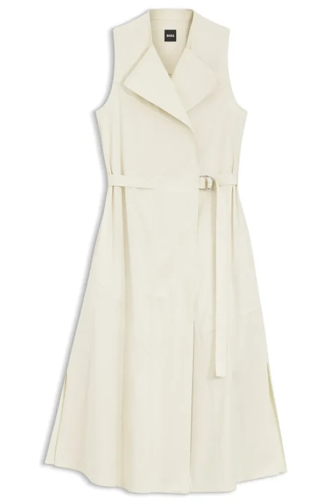 クリーム色のノースリーブワンピース