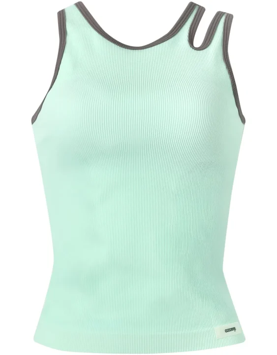 ミントグリーンのリブ編みタンクトップ