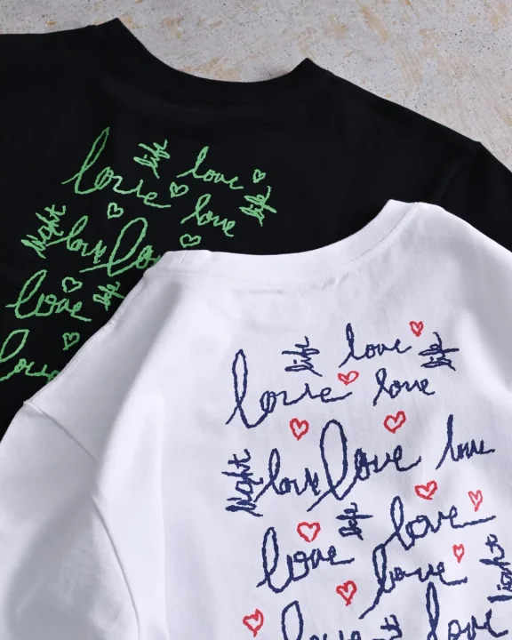 love light love Tシャツ