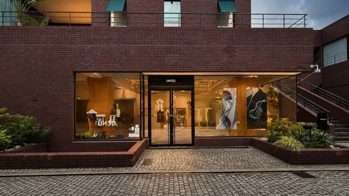 UN3D. 青山店