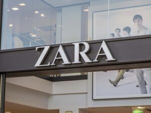 【ファッション】ZARAが英国で返品有料化、米国にも広がるか？