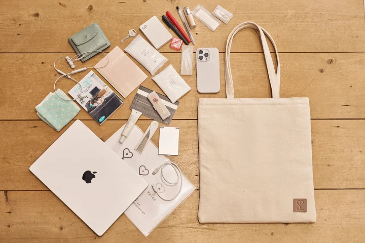 Th.anトート 持ち物イメージ