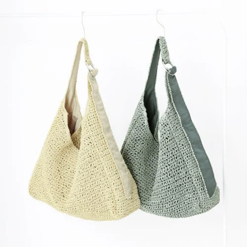 編みショルダーバッグ