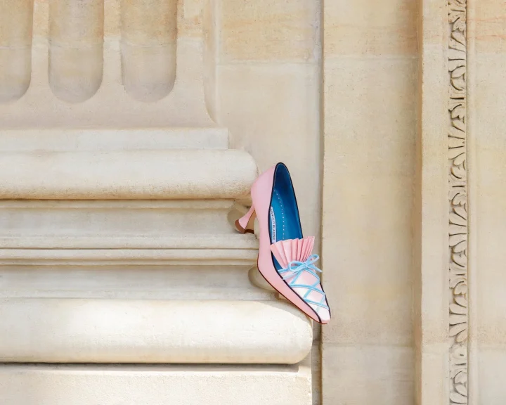 マノロ ブラニクのシューズ