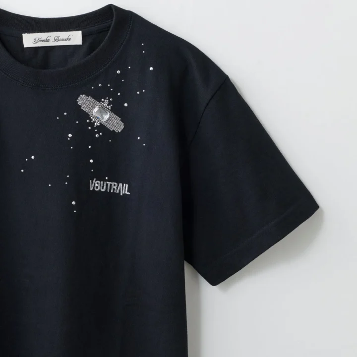 黒Tシャツクローズアップ