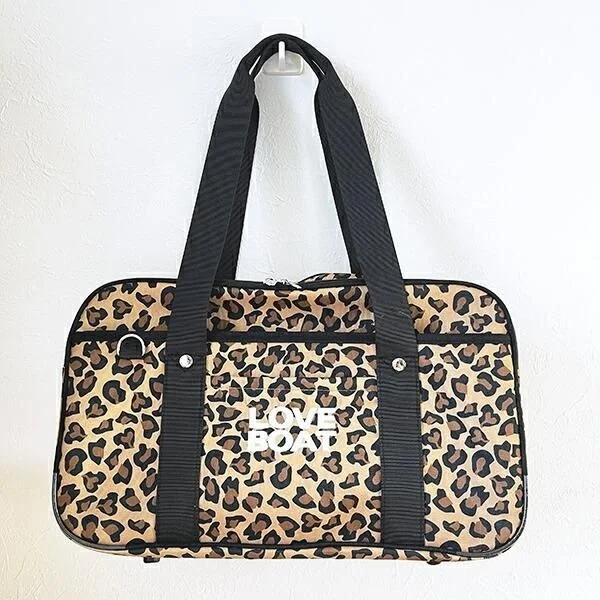 レオパード柄のスクールバッグ