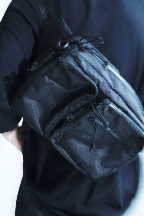 Field Waist Bagを身につけたモデル