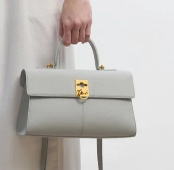 Medium Stance (Morning Dew)