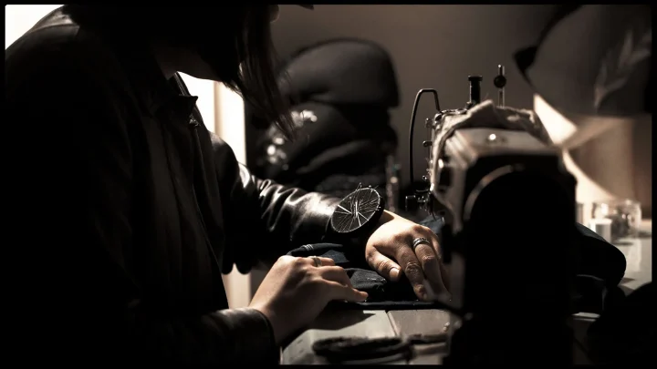 ミシン作業の様子