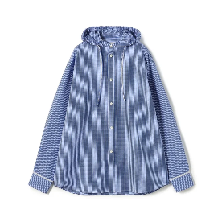 青と白の細かなストライプ柄の長袖フード付きシャツ