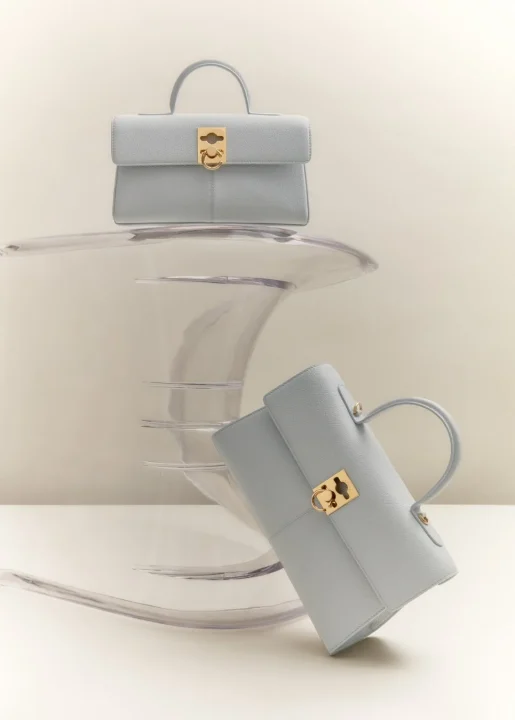 Morning Dew色のハンドバッグ2点