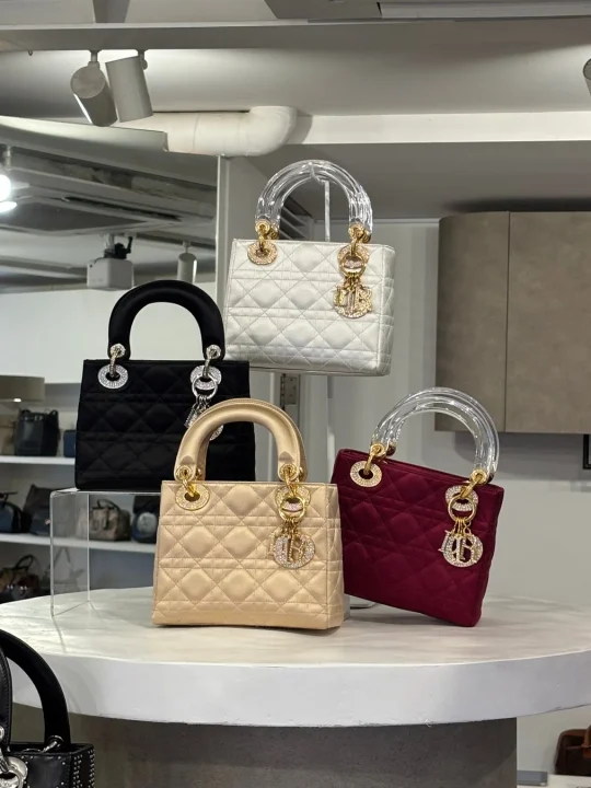 クリスタル レディディオール