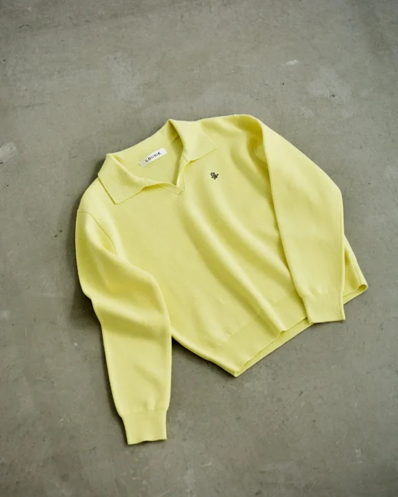 限定カラーニット