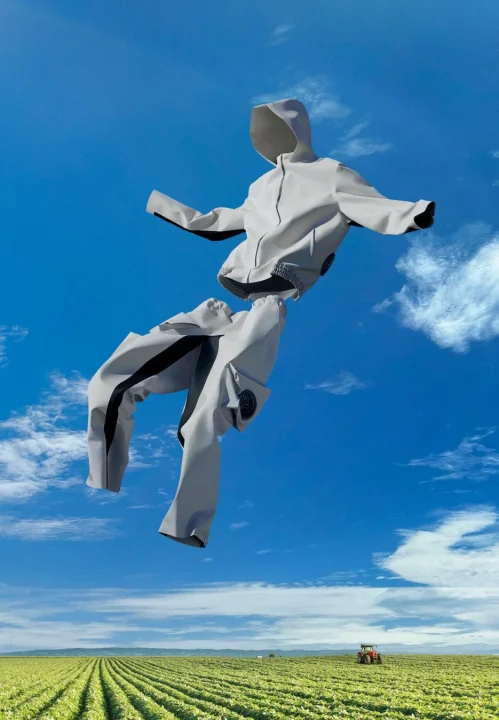 浮遊服、トラックスーツ、畑