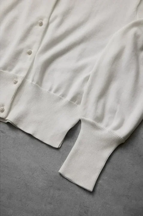 カーディガンの袖と裾のリブ