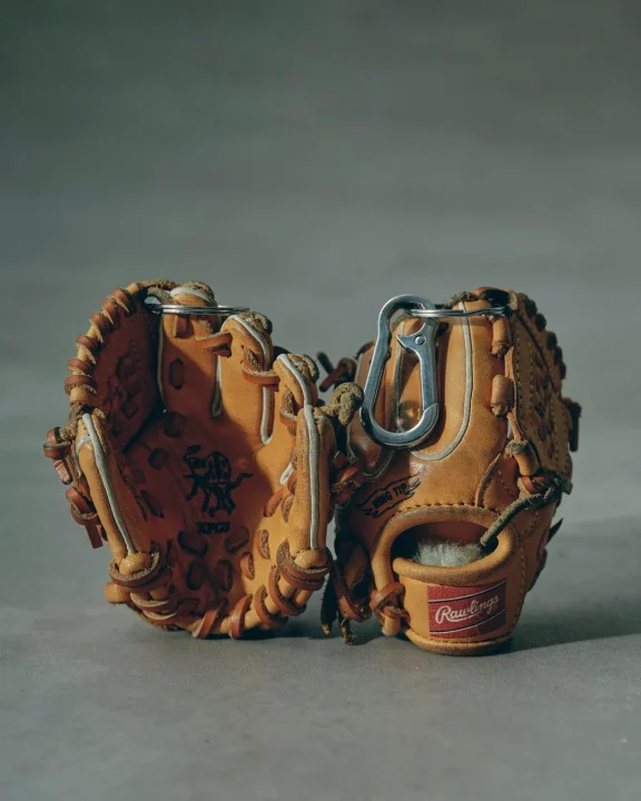 グラブキーホルダー