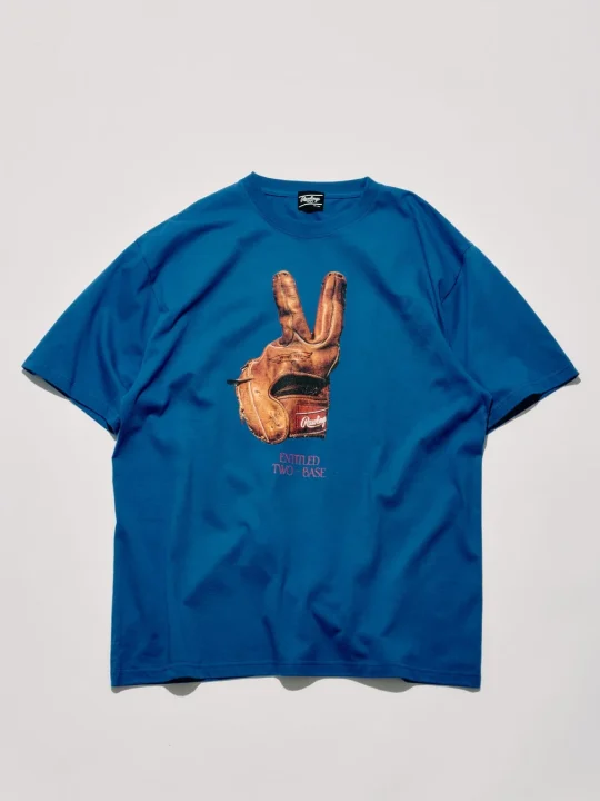 ENTITLED TWO BASEデザインのTシャツ