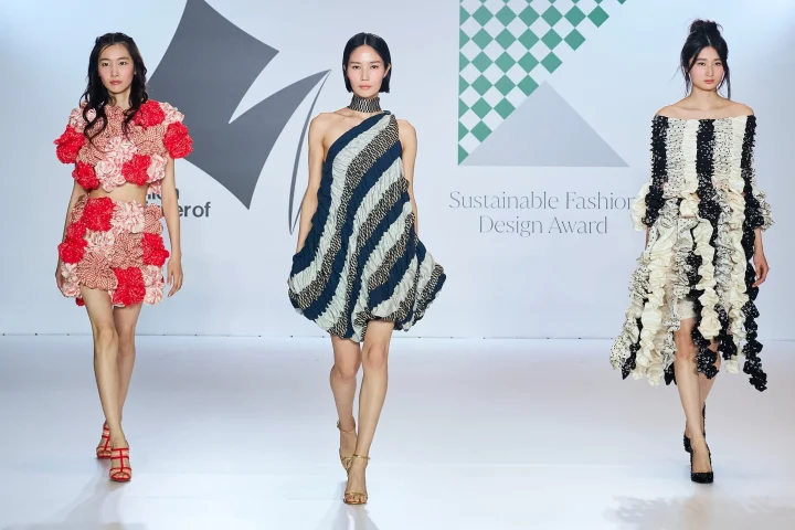 審査員と小池都知事