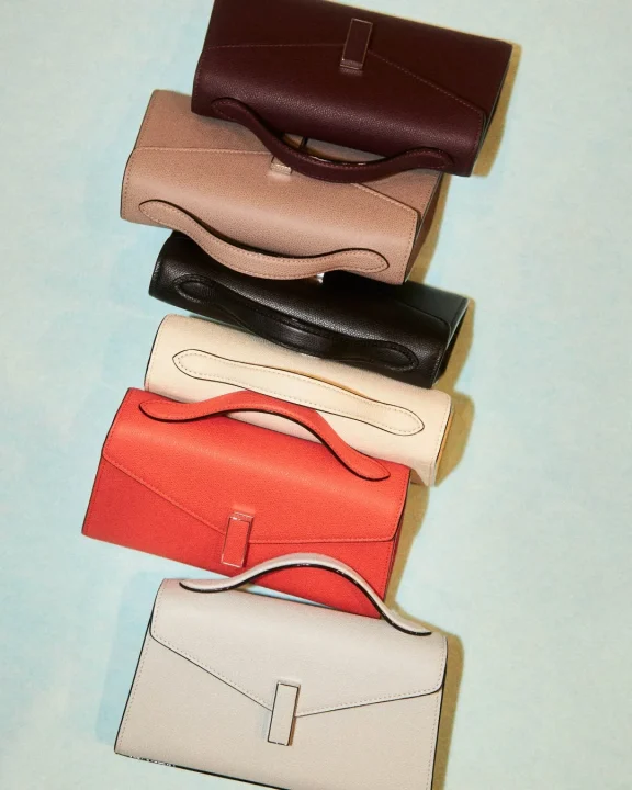 カラフルなバッグ