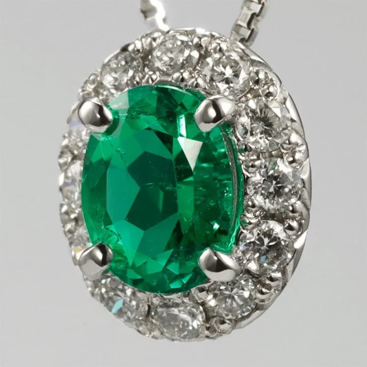 エメラルドペンダント