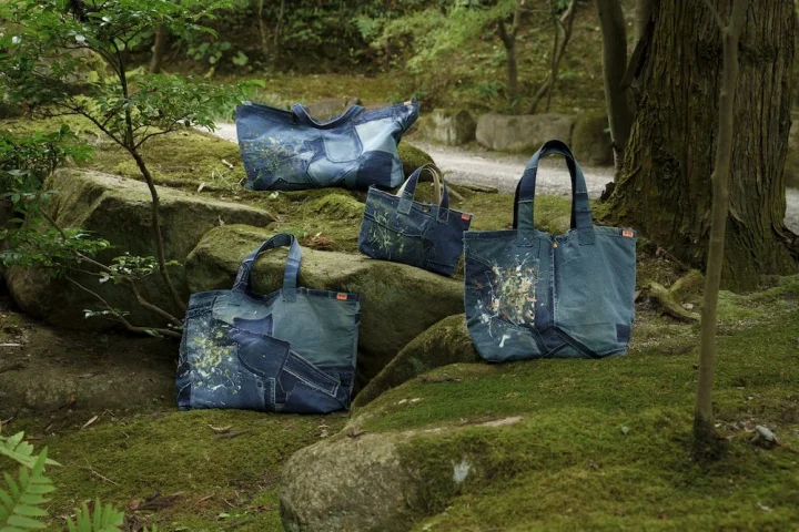 REKROWのデニムバッグ