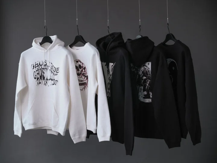 PIECE UNIQUE パーカーとスウェット