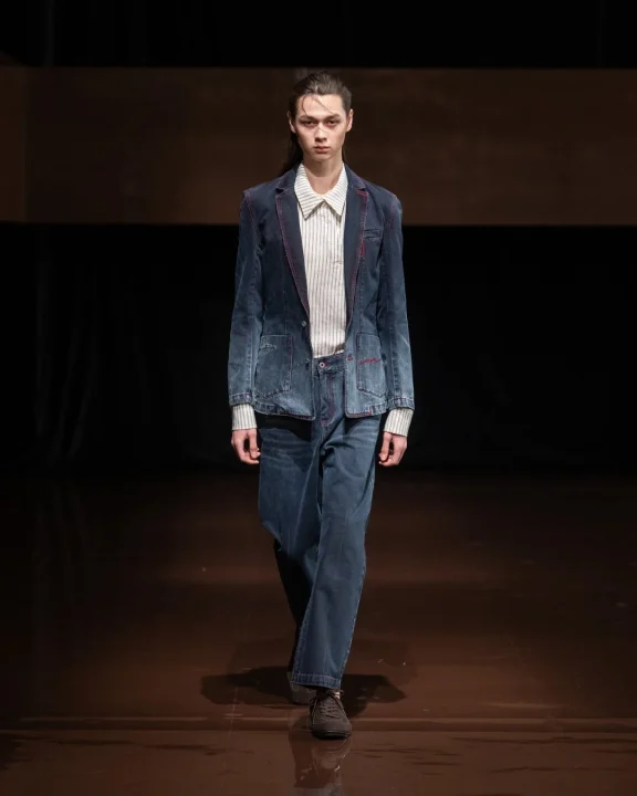 WHiTENOOKのランウェイショー