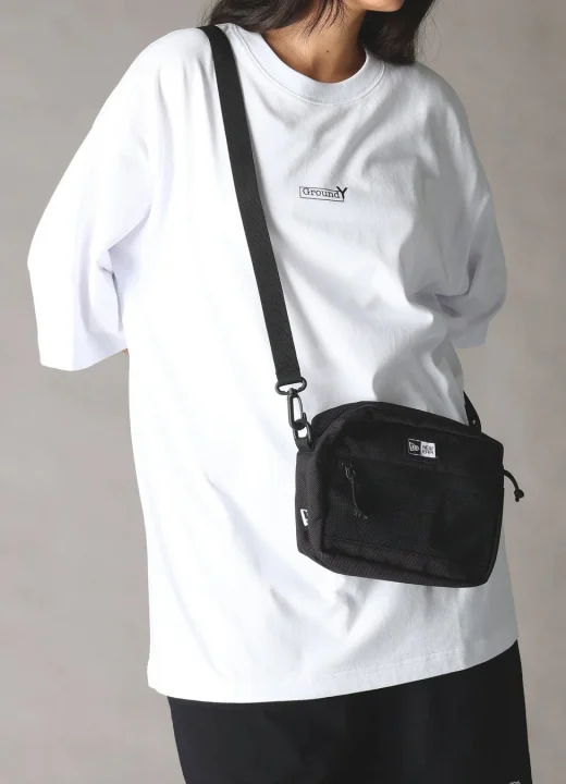 Shoulder Pouch Large着用イメージ