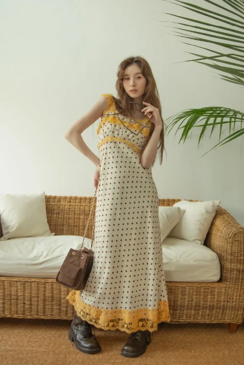 ドット柄ワンピース