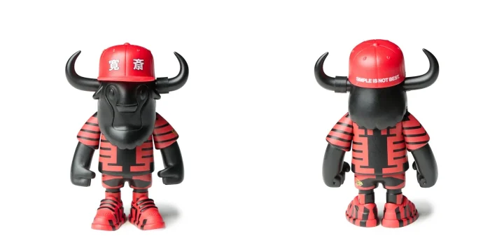 MINI BUFFALO FIGURE