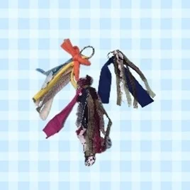 手作りの布製キーホルダー