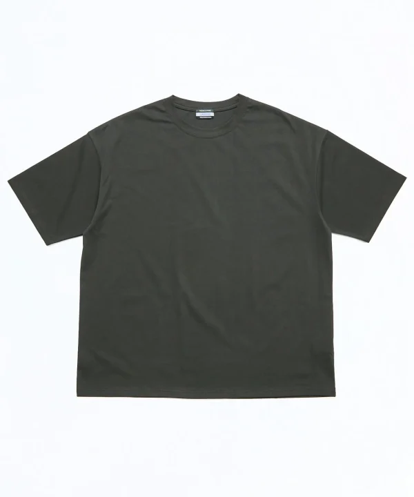 チャコールグレーTシャツ