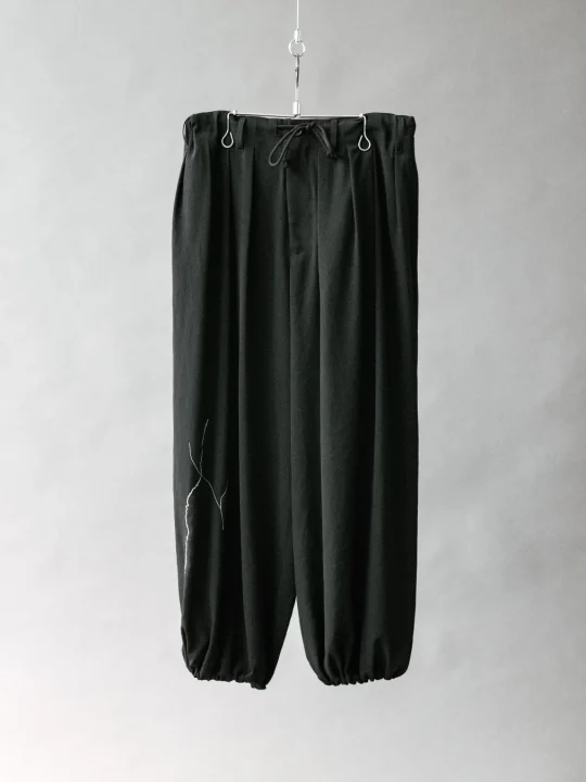 ひび割れ刺繍 ウエスト紐 脇ポケットパンツ