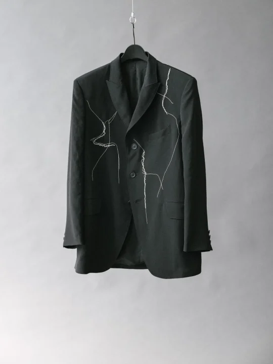 ひび割れ刺繍 三つボタン タブジャケット