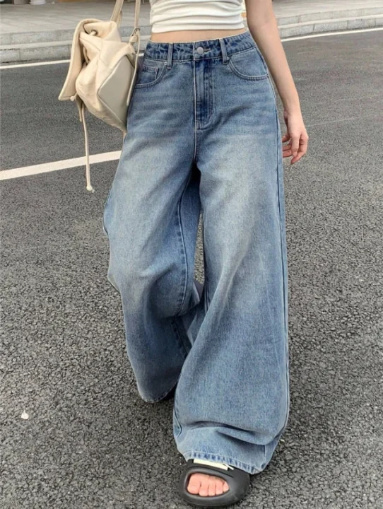 ゆるっとしたワイドレッグジーンズ ローライズジーンズ