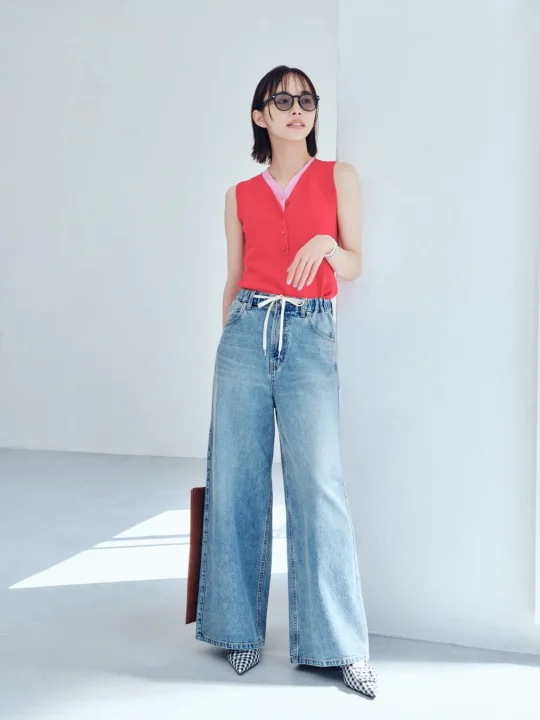 ウエストゴムドロストイージーデニムパンツのスタイル