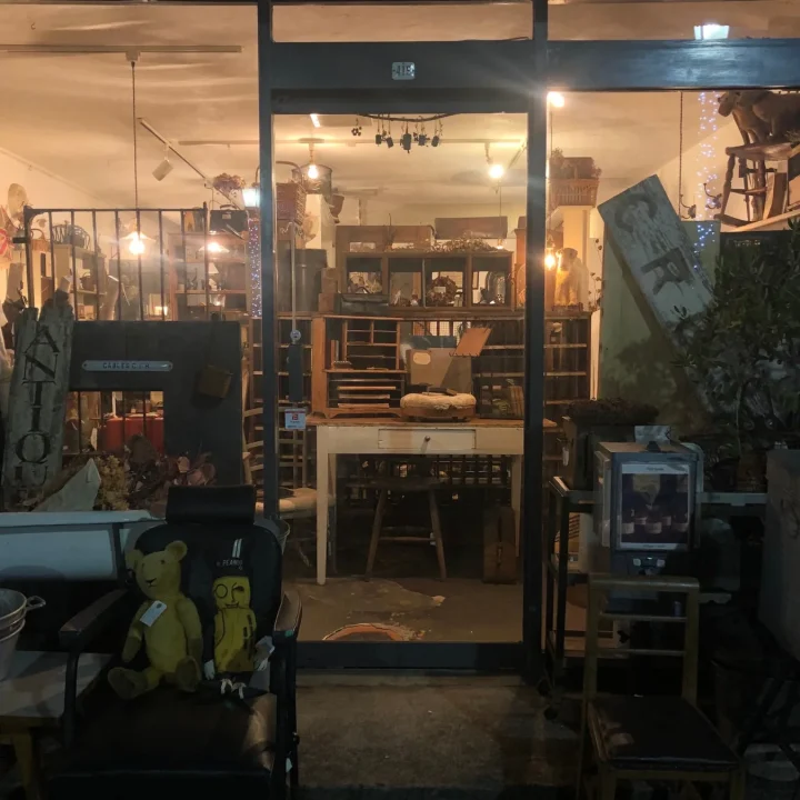 アンティークショップ夜景