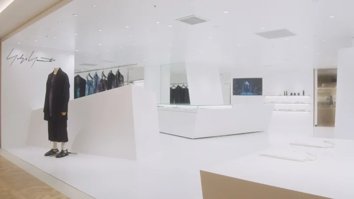 ヨウジヤマモト西武池袋本店の店内