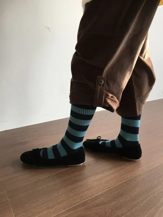 ファッション、足元、靴下、ボーダー柄