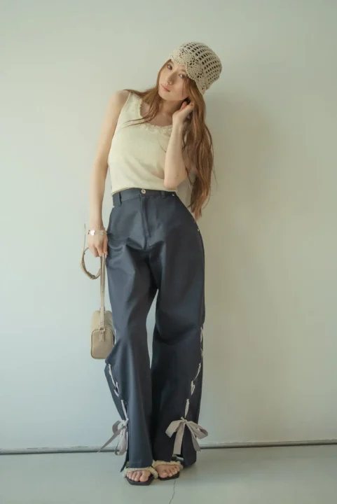 クロシェハットとノースリーブトップス