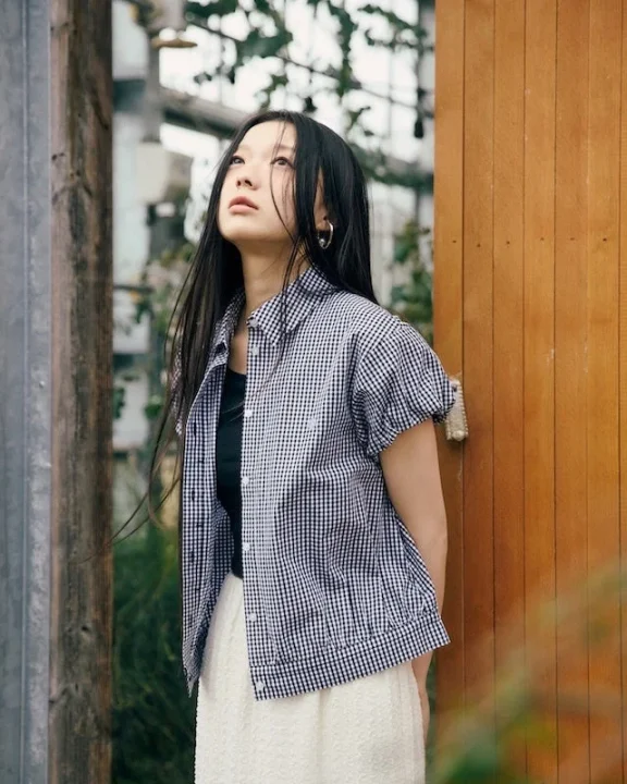 クルーネックカーデ