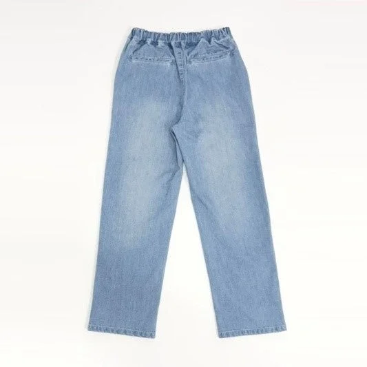 ハイブリッドデニムイージーストレートパンツ背面