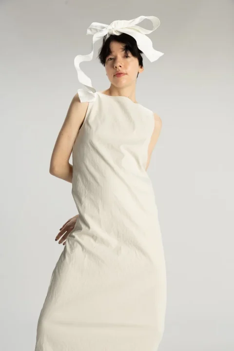 女性モデル、リボン、ドレス