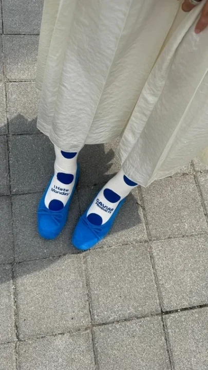 ファッション、足元、靴下